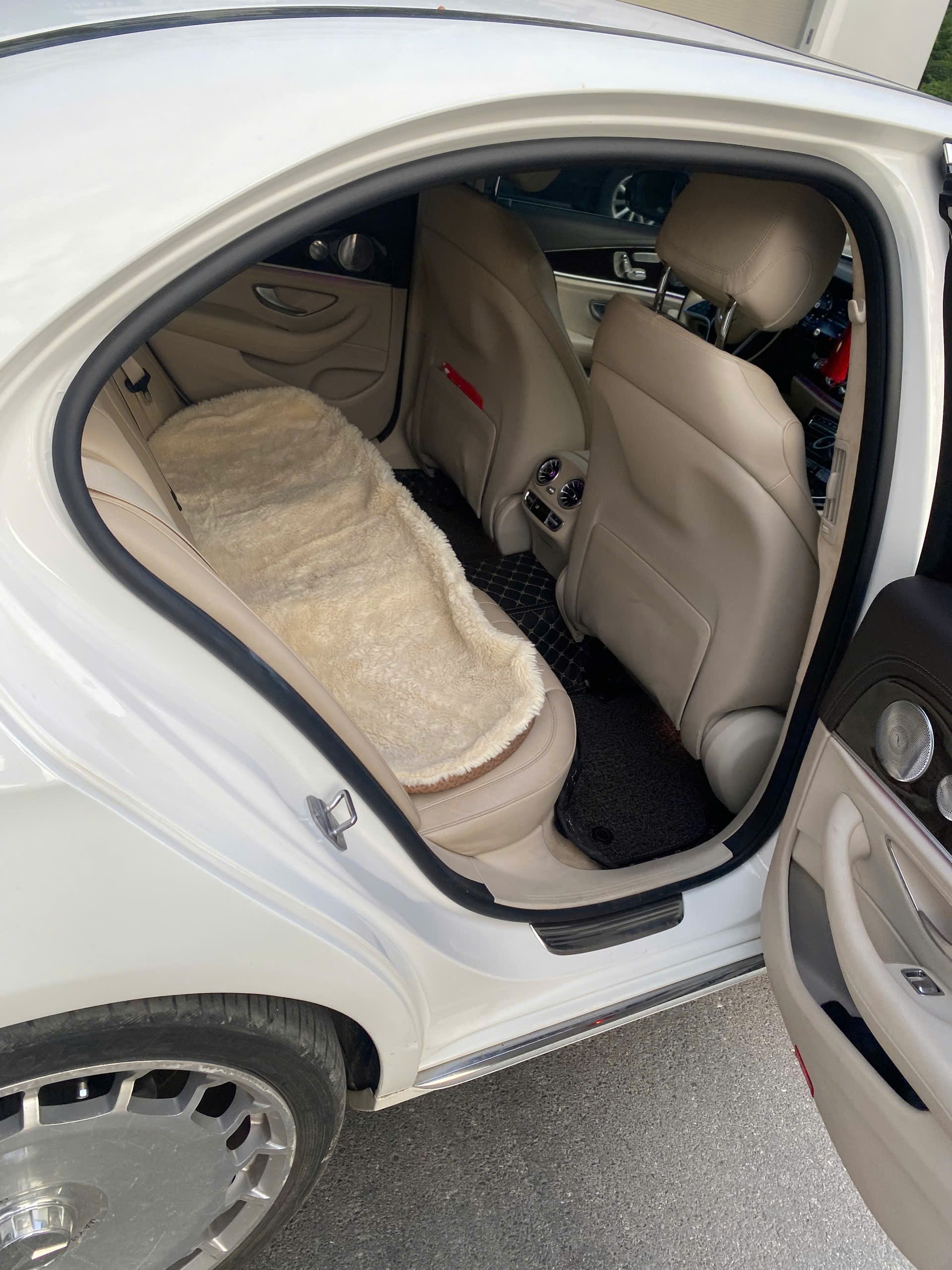 Mercedes E class E250 2017 - Ngoại thất 16