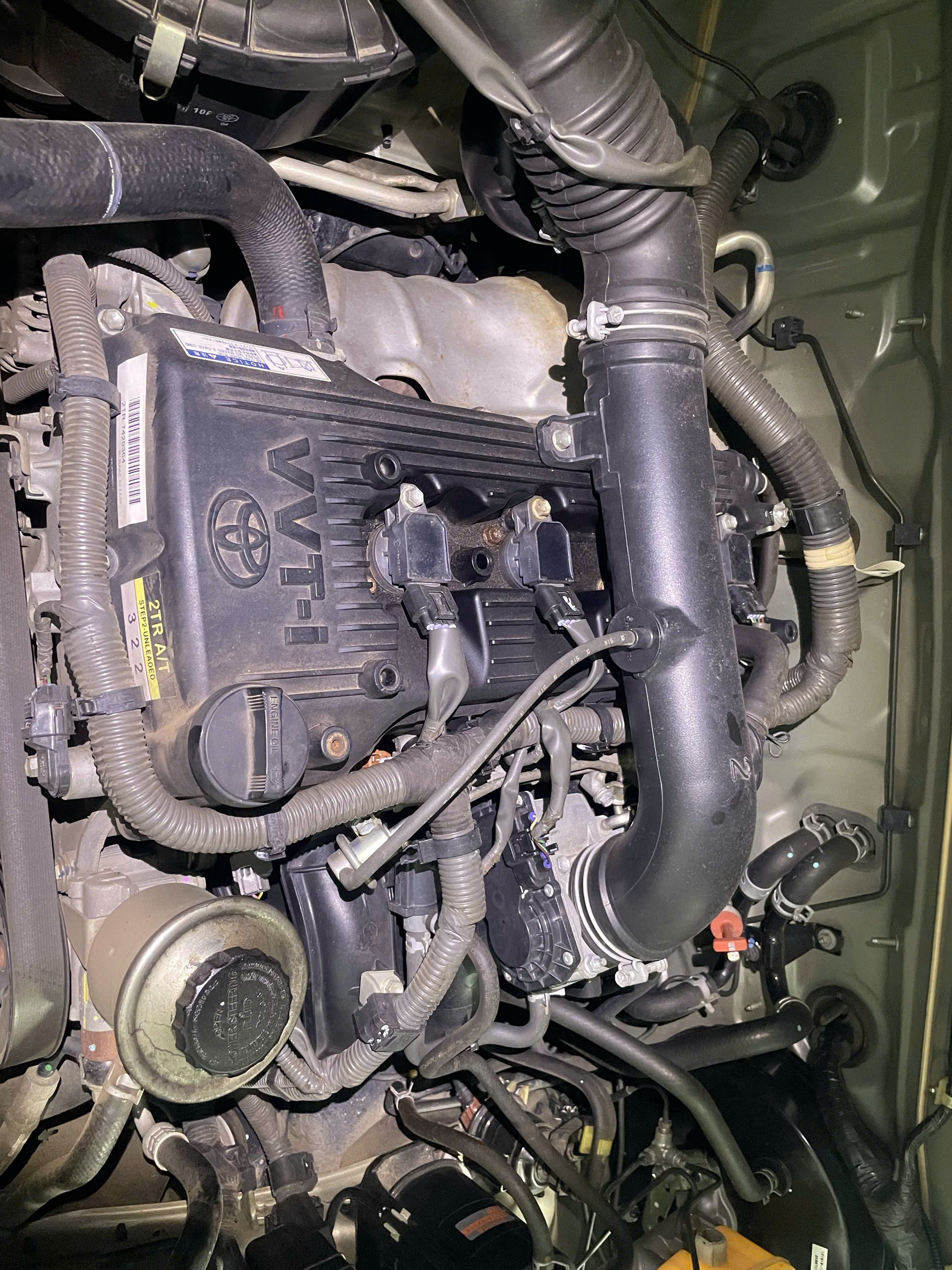 Toyota fotuner212 55 ngàn máy xăng số tự động xe gia đình ít đi nguyên zin chưa thay sữa gì chỉ trầy xước tí dầu và đui có tuốt lại - Ngoại thất 2