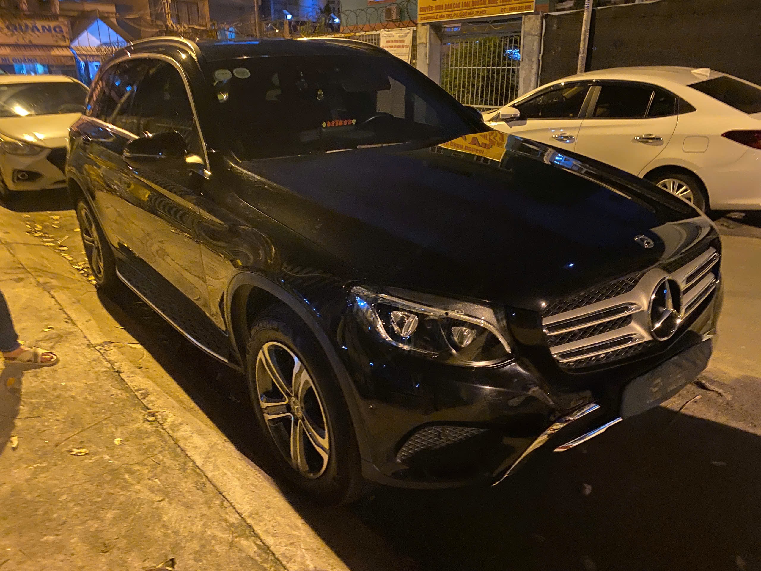 Mercedes Glc 250 4Matic 2017 - Ngoại thất 3