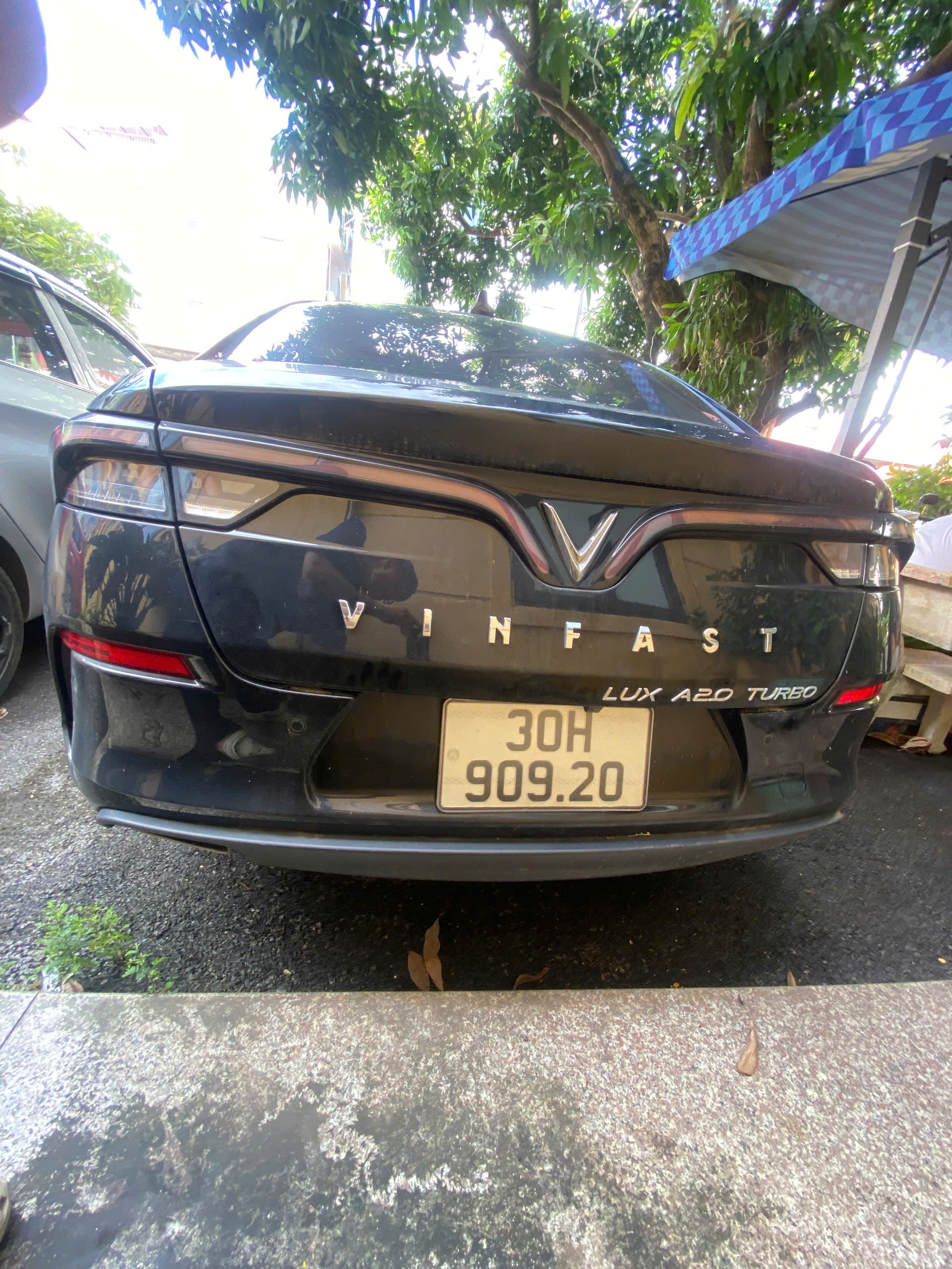 Vinfast Lux a 2.0 Base 2022 - Ngoại thất 13
