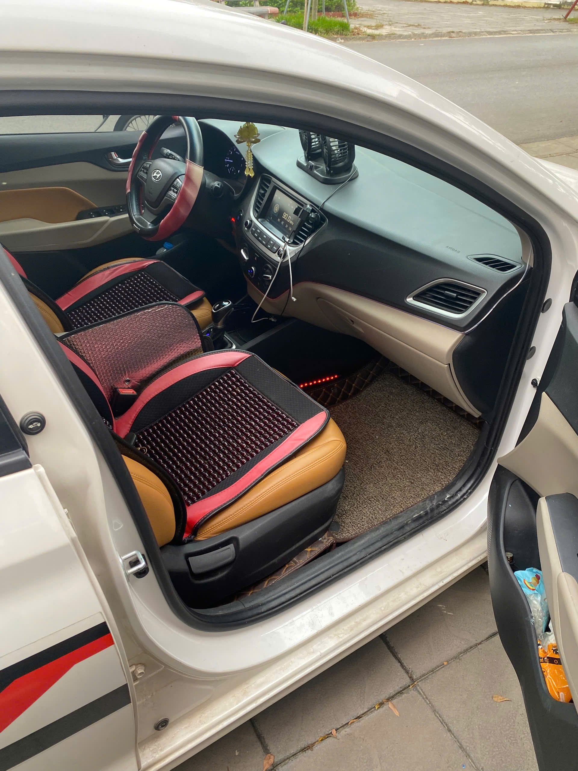 Hyundai Accent 1.4 AT 2020 - Ngoại thất 14
