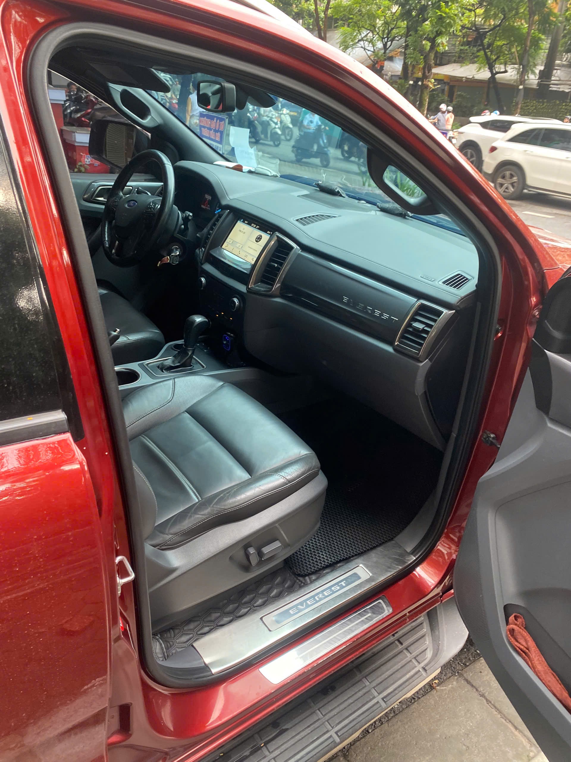 Ford Everest Titanium 2.2L 4x2 AT 2016 - Ngoại thất 18
