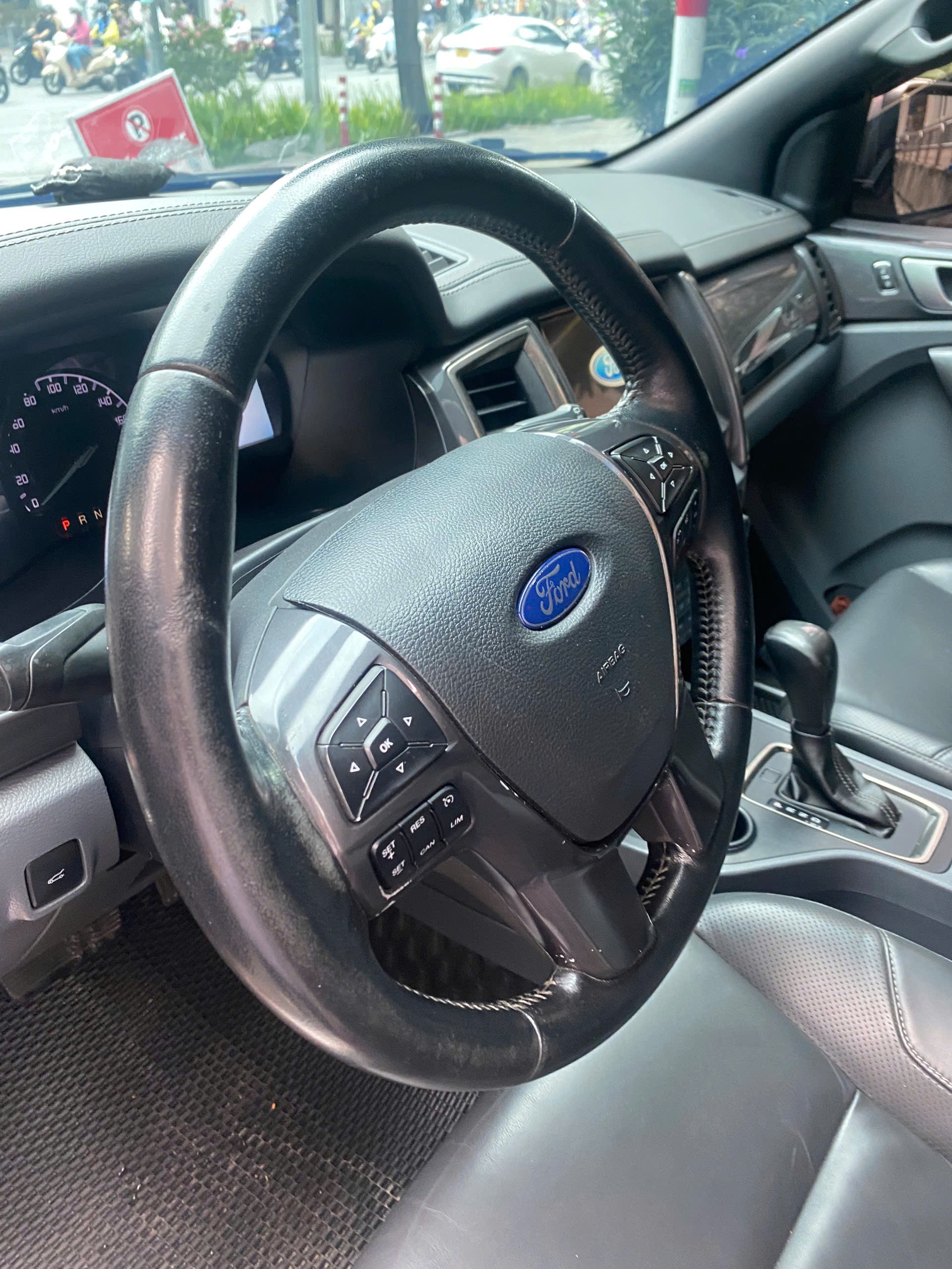 Ford Everest Titanium 2.2L 4x2 AT 2016 - Ngoại thất 7
