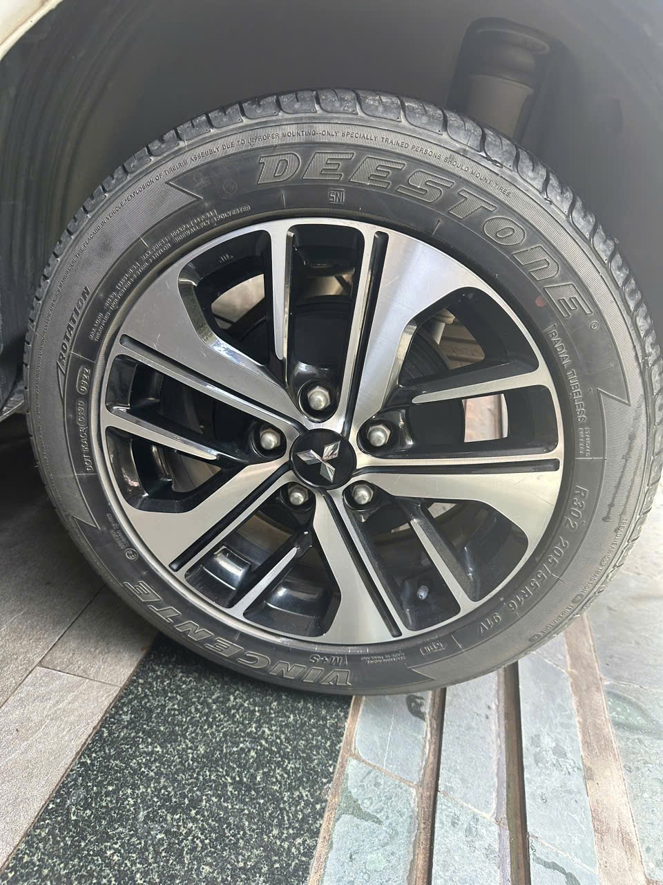 Mitsubishi Xpander 1.5 AT 2019 - Ngoại thất 11