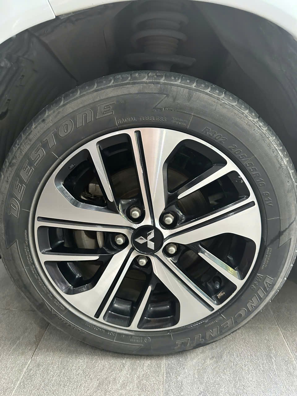 Mitsubishi Xpander 1.5 AT 2019 - Ngoại thất 5