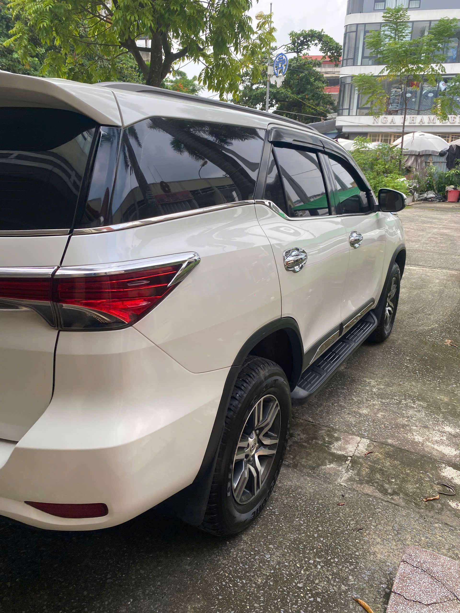 Toyota Fortuner 2.4G 4x2 AT 2019 - Ngoại thất 14