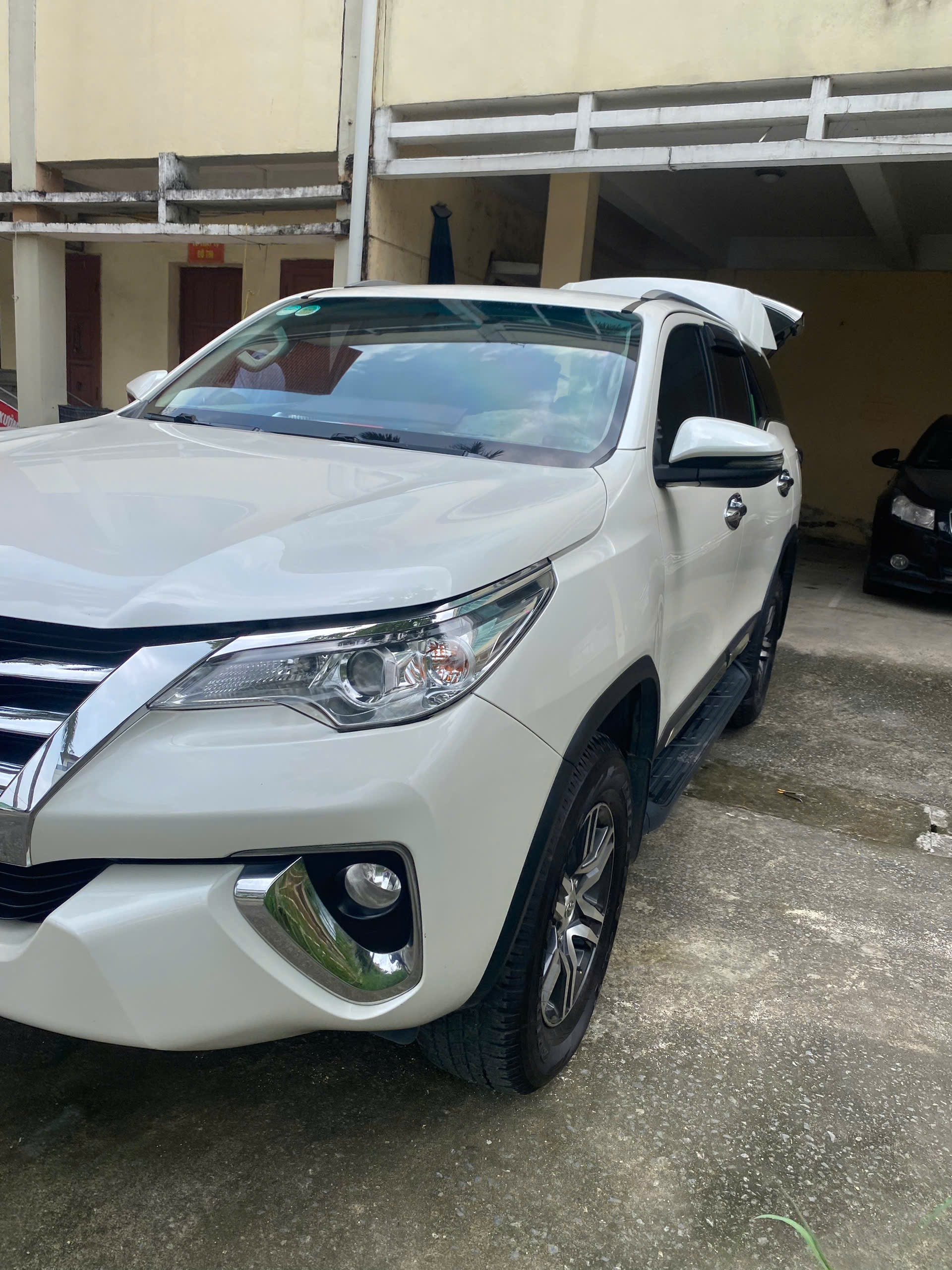 Toyota Fortuner 2.4G 4x2 AT 2019 - Ngoại thất 3