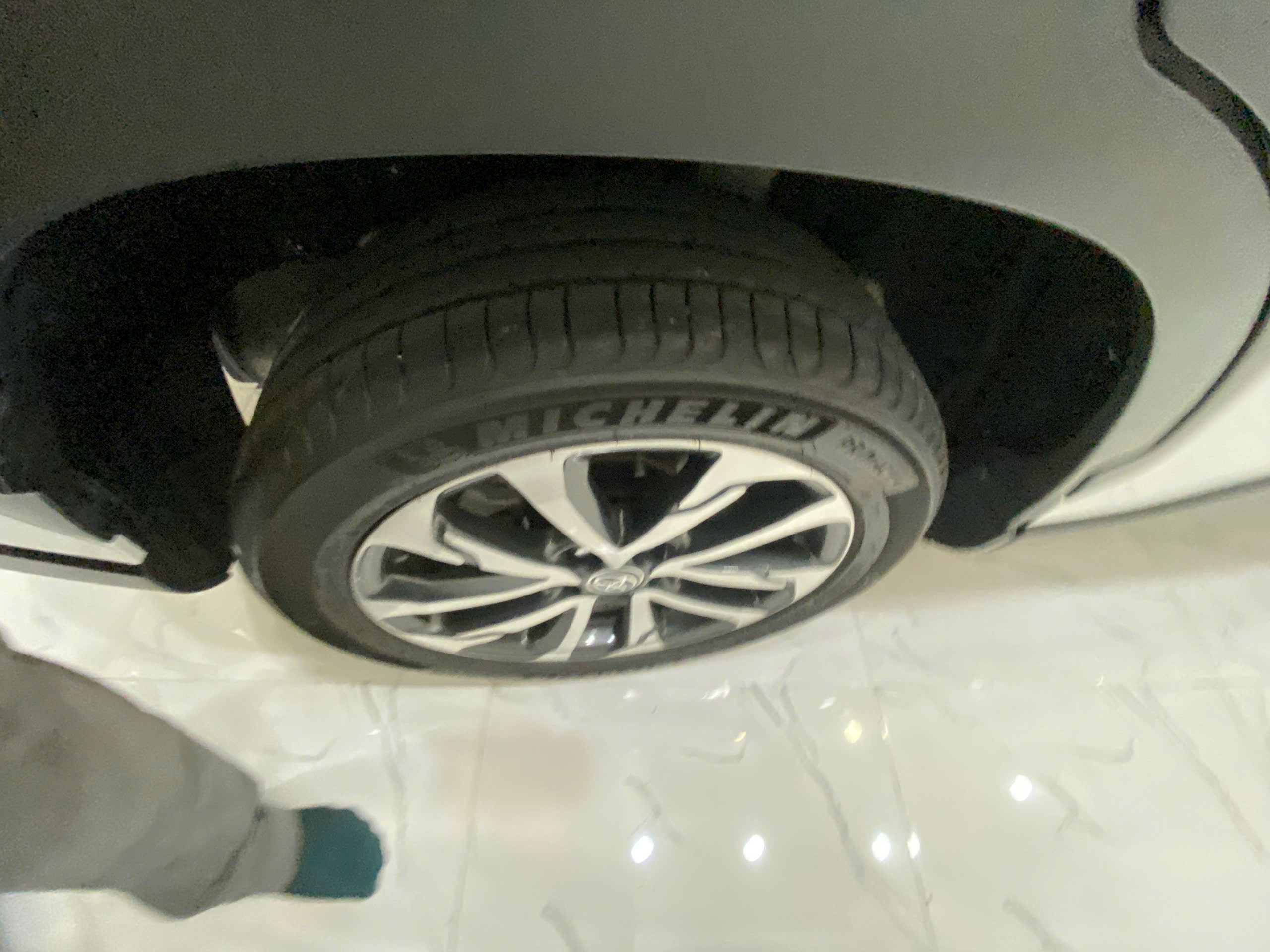 Toyota Corolla Cross 1.8V 2023 - Ngoại thất 20
