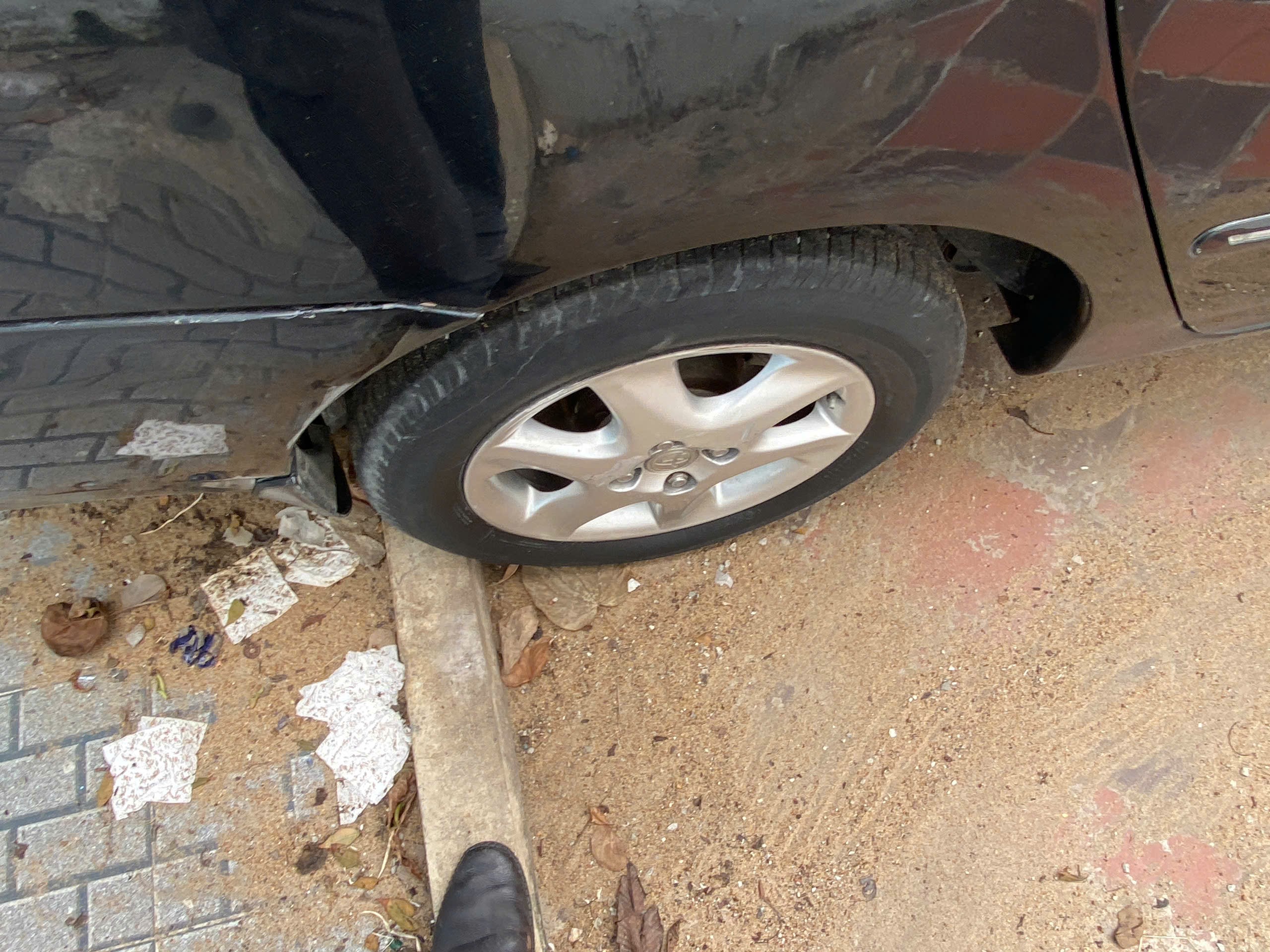 Toyota Corolla altis 1.8G MT 2006 - Ngoại thất 14