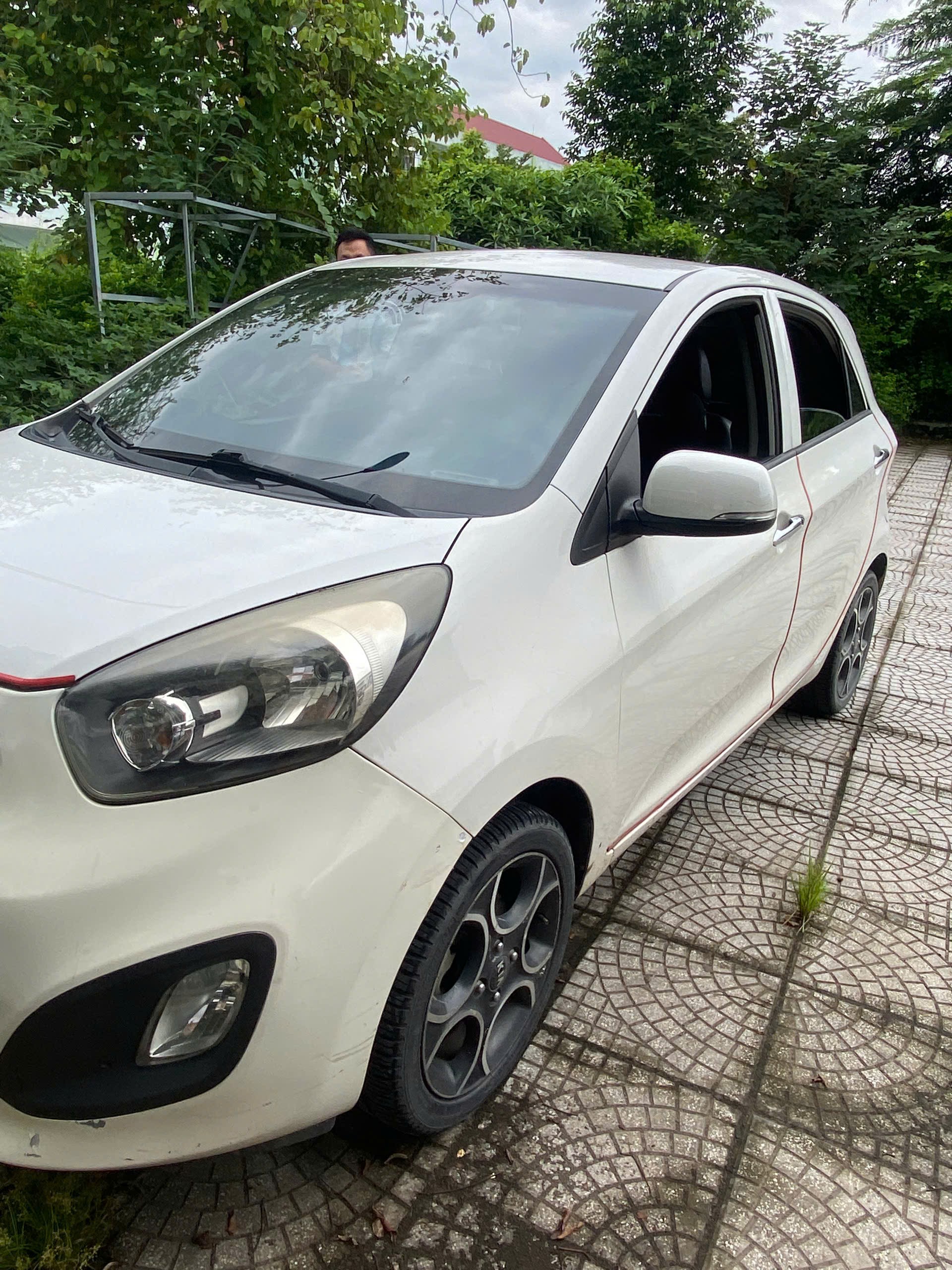Kia Morning AT 2011  - Ngoại thất 9