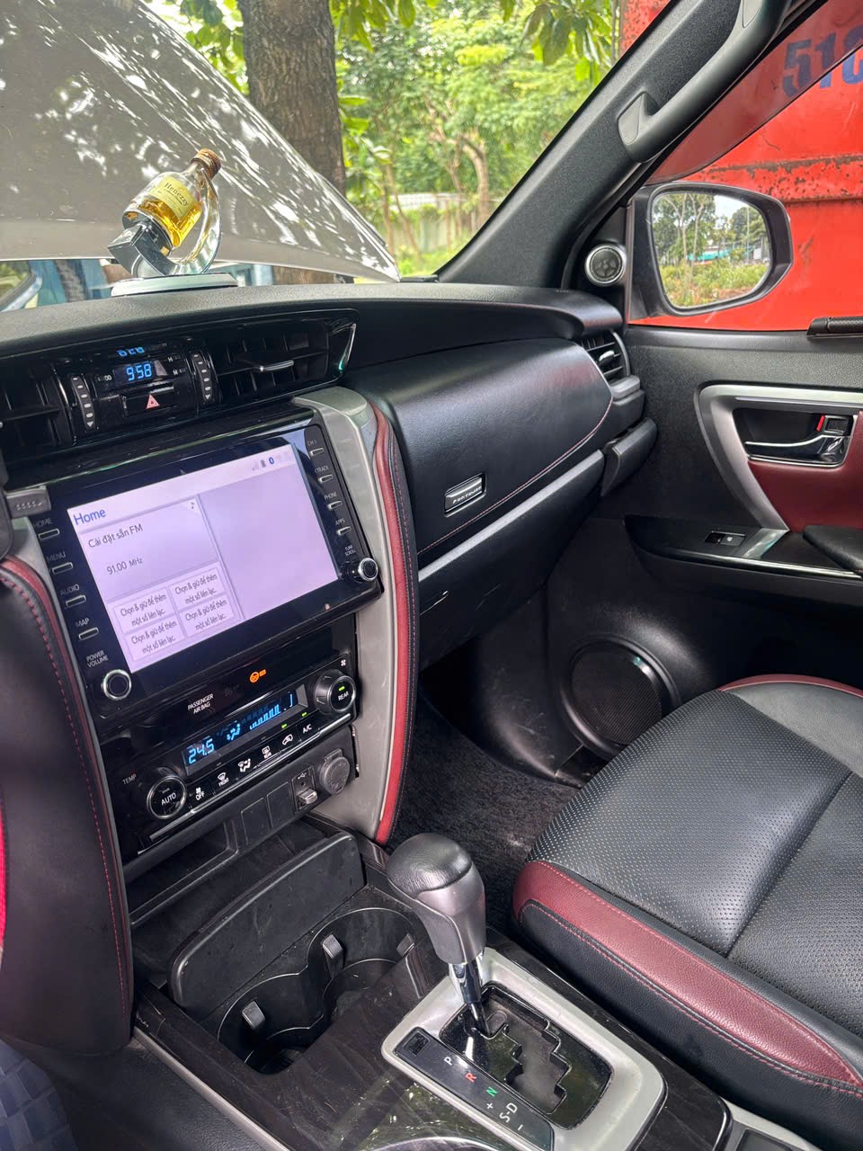 Toyota Fortuner 2.4G 4x2 AT Legender 2020 - Ngoại thất 12
