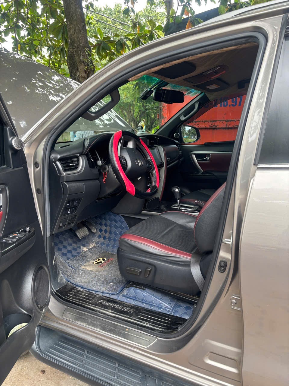 Toyota Fortuner 2.4G 4x2 AT Legender 2020 - Ngoại thất 17