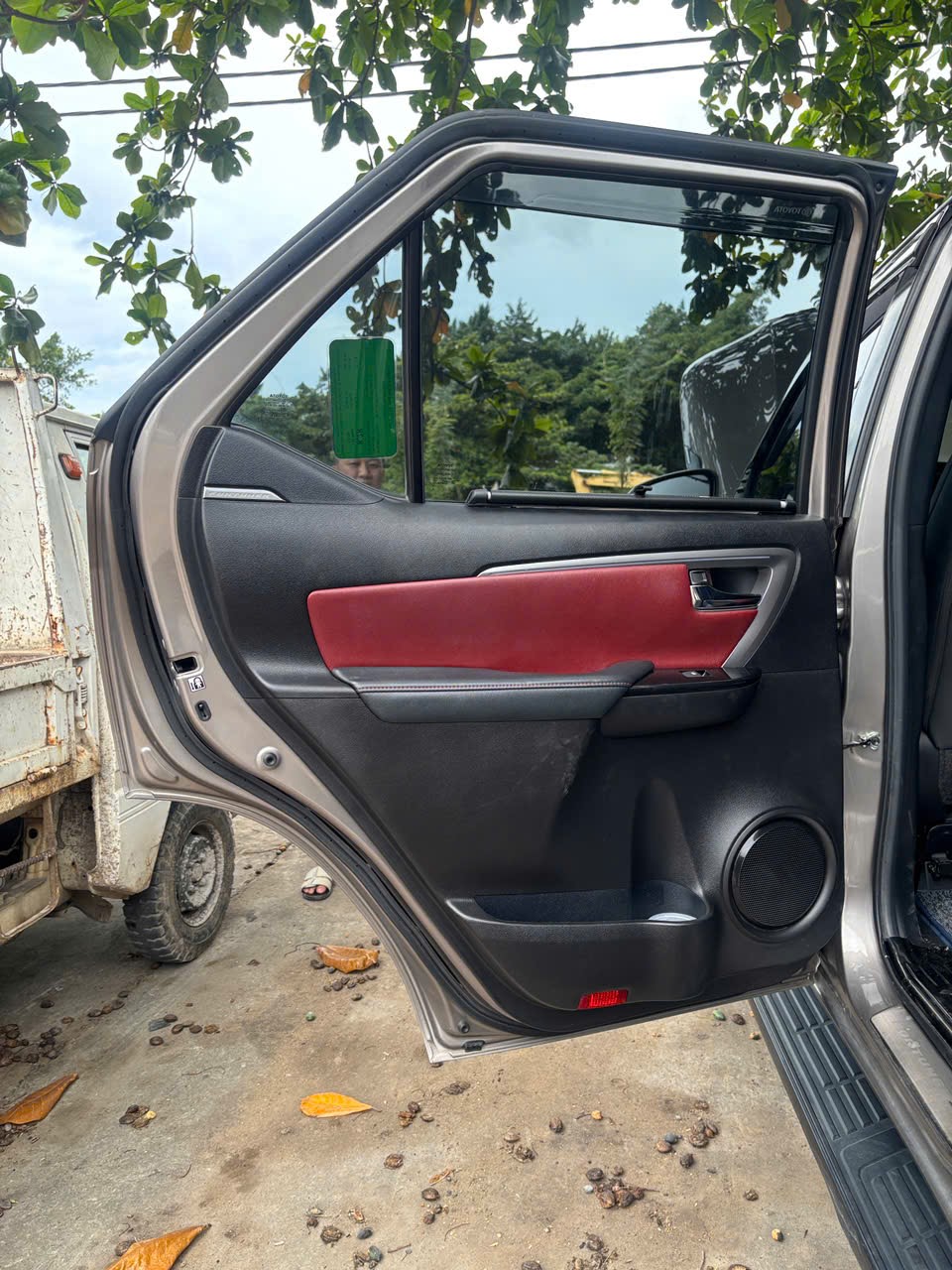 Toyota Fortuner 2.4G 4x2 AT Legender 2020 - Ngoại thất 16