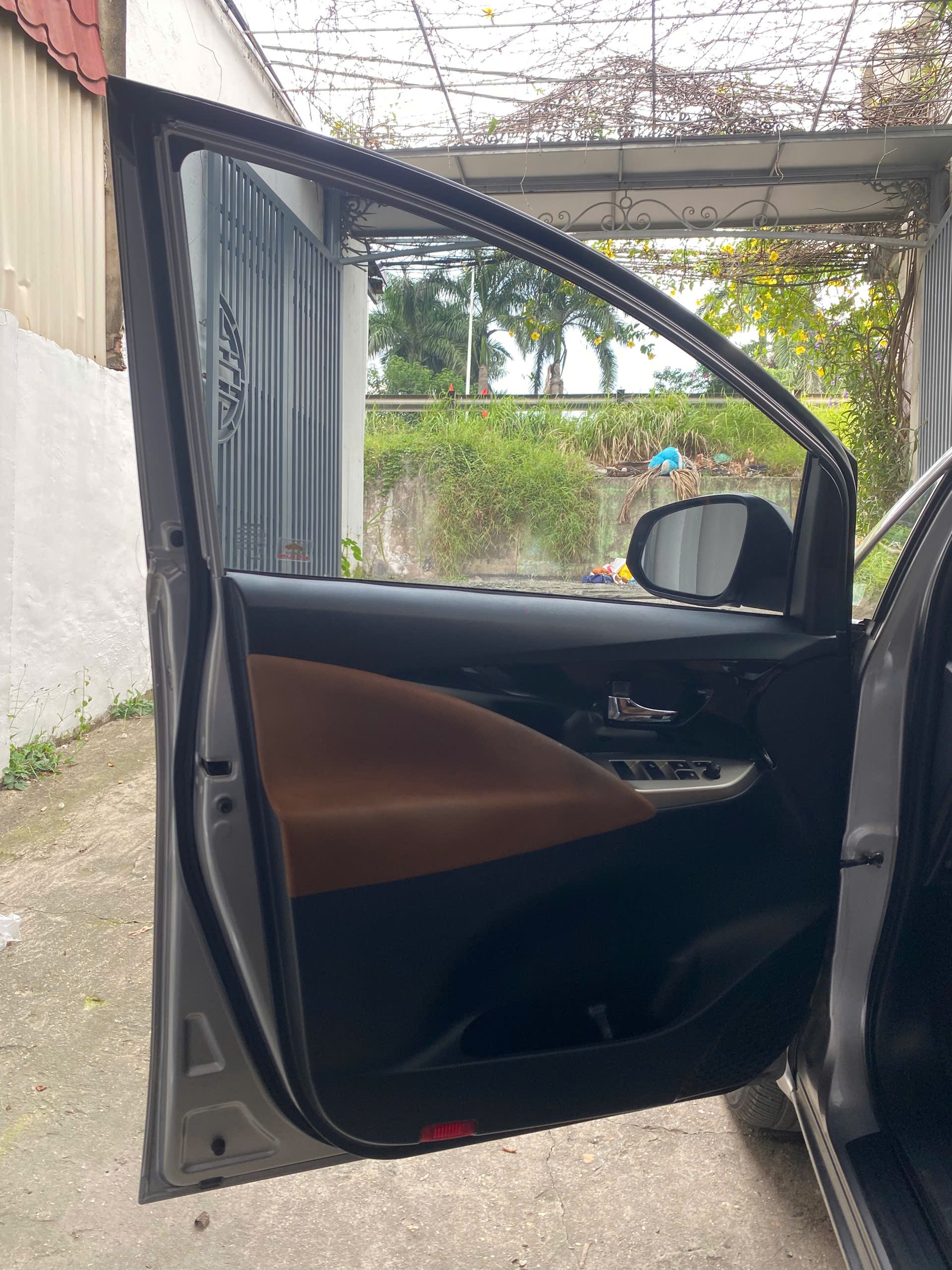 Inova G std 2018 - Ngoại thất 4