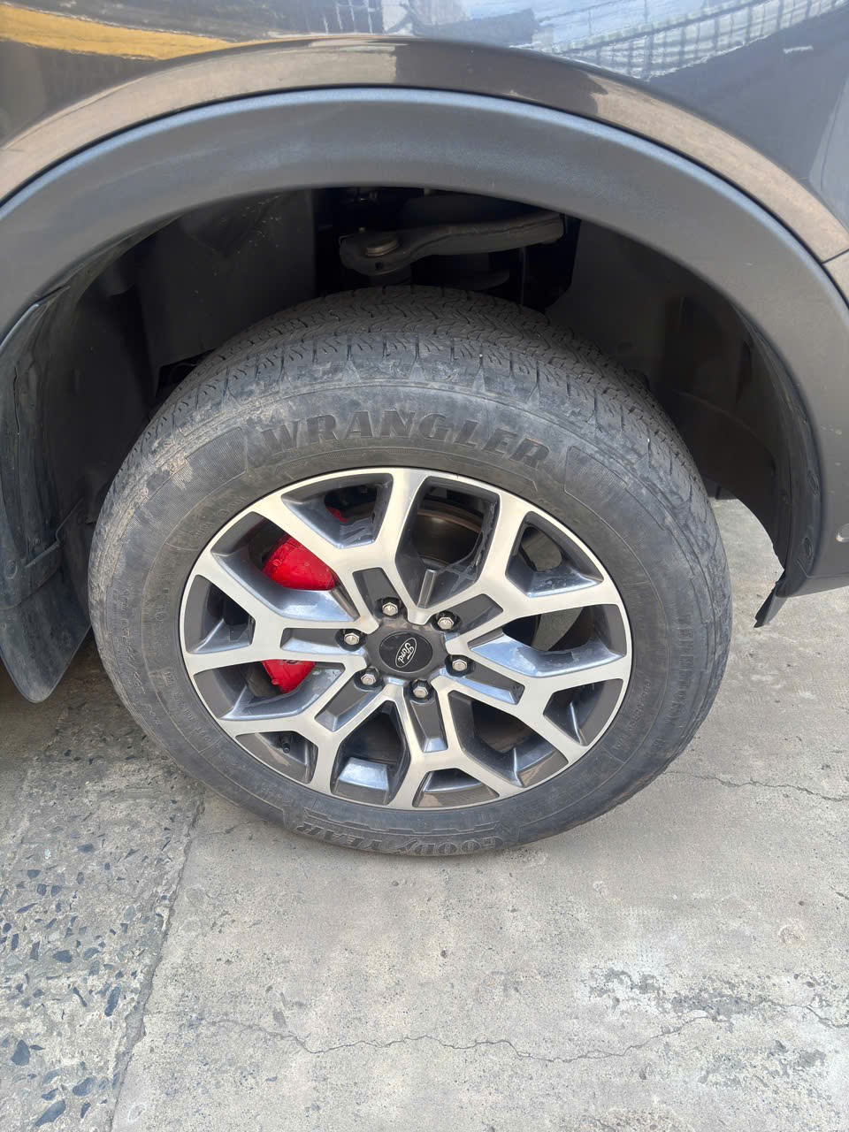 Ford Everest titanium 4 x 4 06/ 2023 - Ngoại thất 3