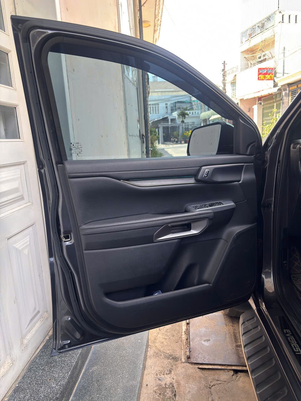 Ford Everest titanium 4 x 4 06/ 2023 - Ngoại thất 18