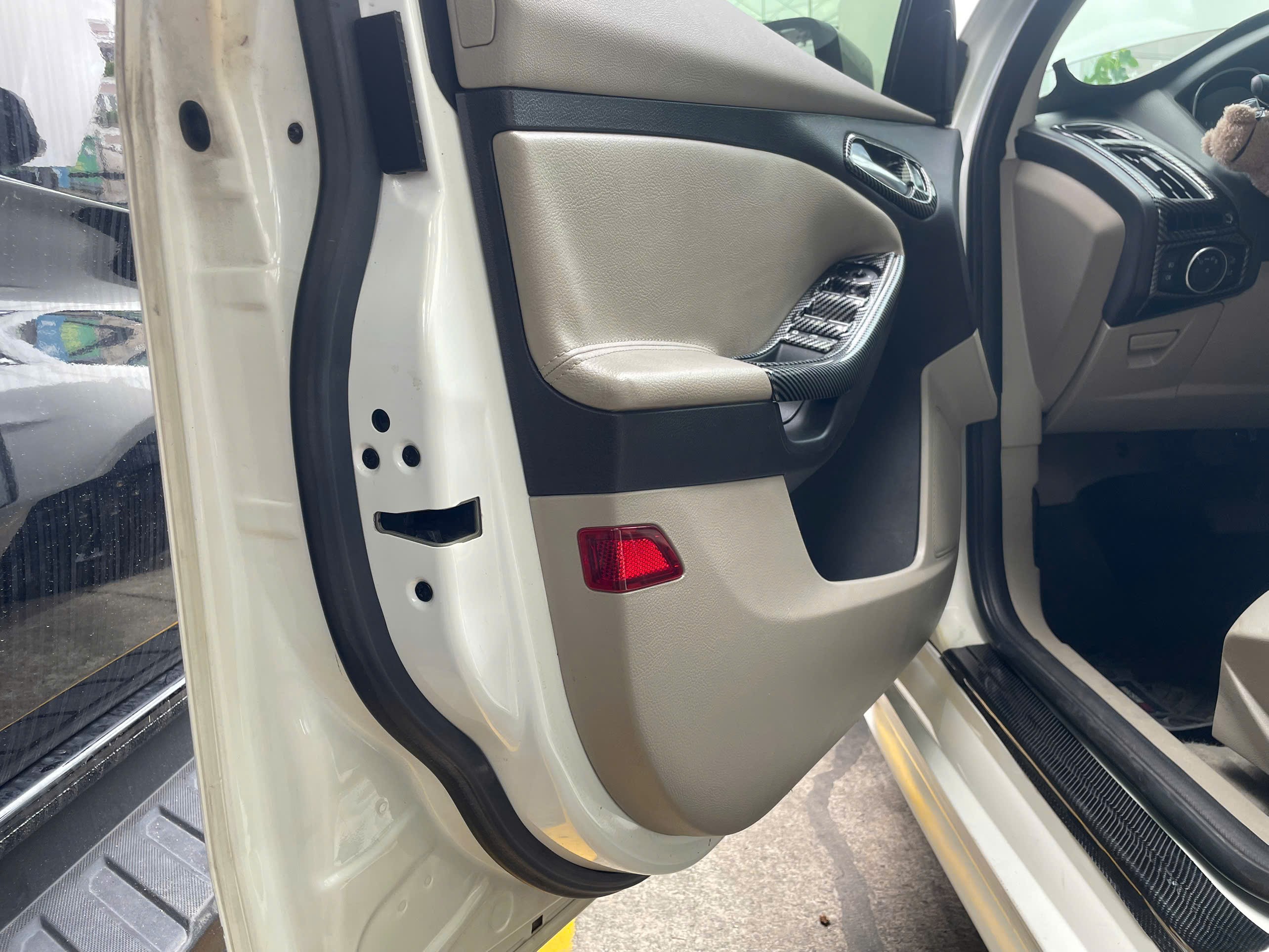 Ford Focus Titanium 2017 - Ngoại thất 14
