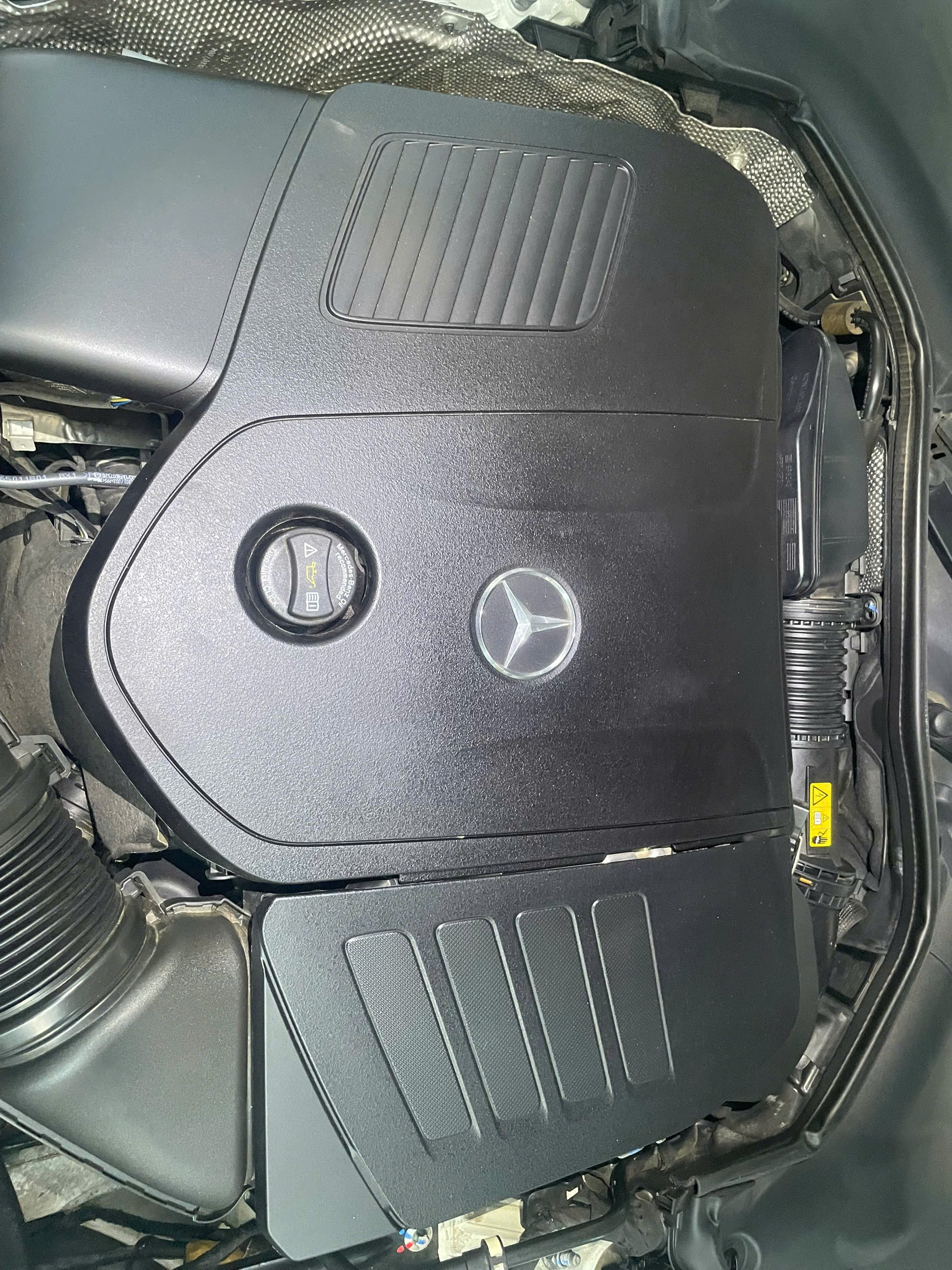 Mercedes C class C200 Avantgarde 2022 - Ngoại thất 1