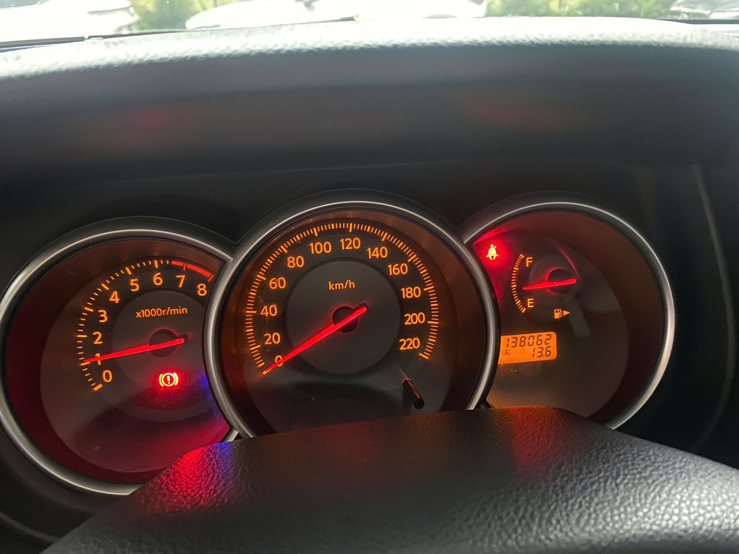 Nissan Tiida 1.6 AT 2008 - Ngoại thất 7