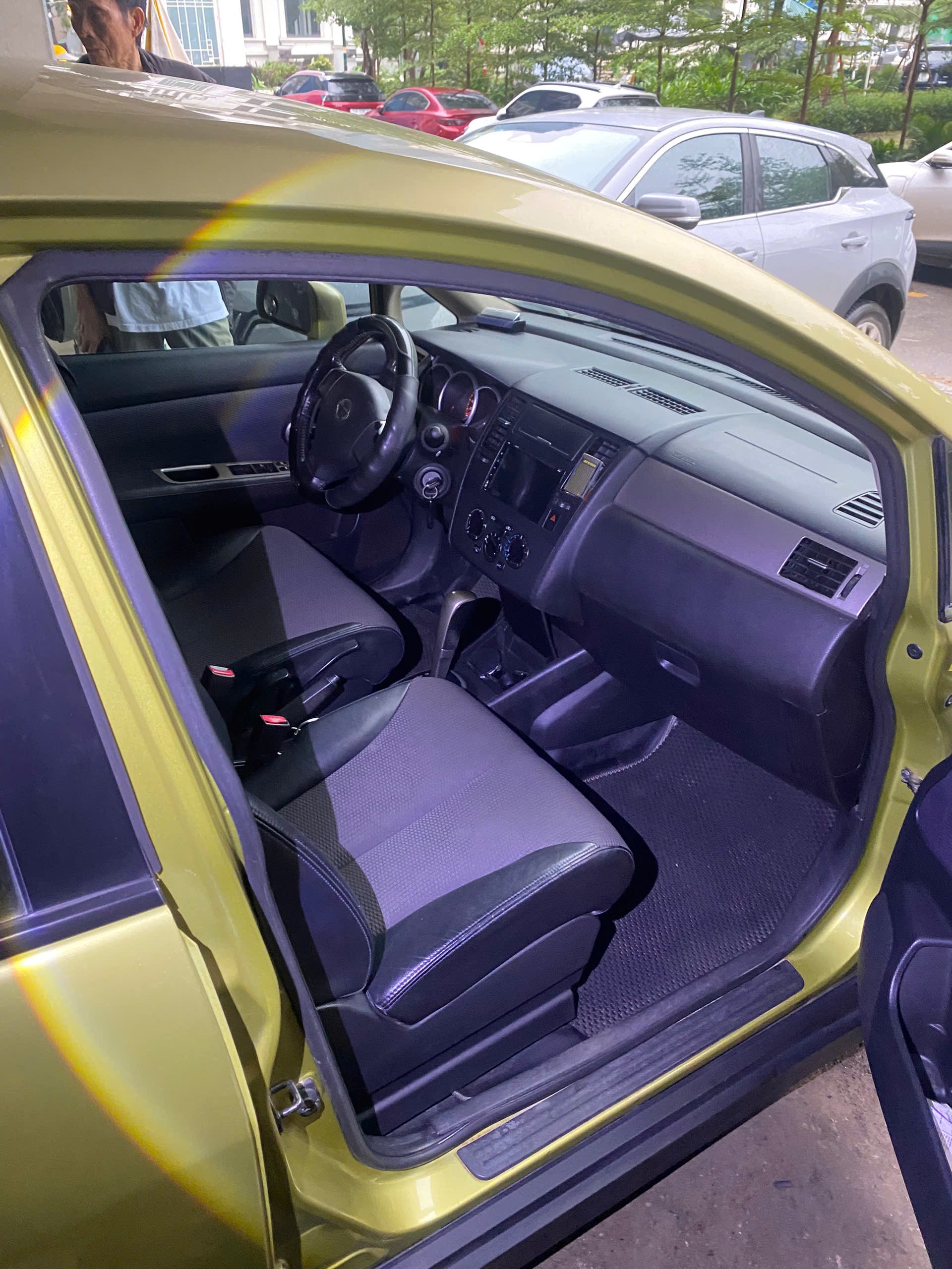 Nissan Tiida 1.6 AT 2008 - Ngoại thất 16
