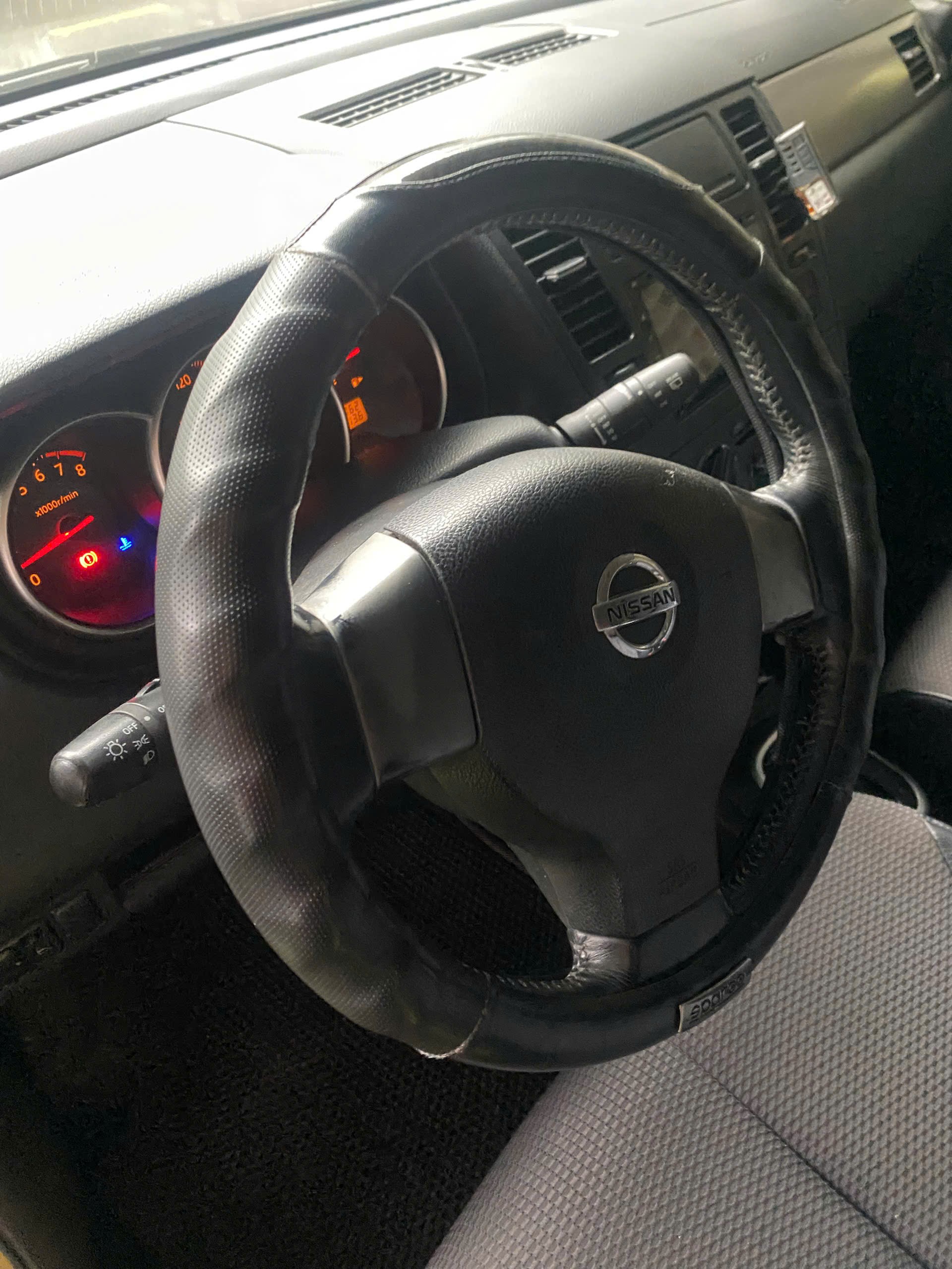 Nissan Tiida 1.6 AT 2008 - Ngoại thất 6