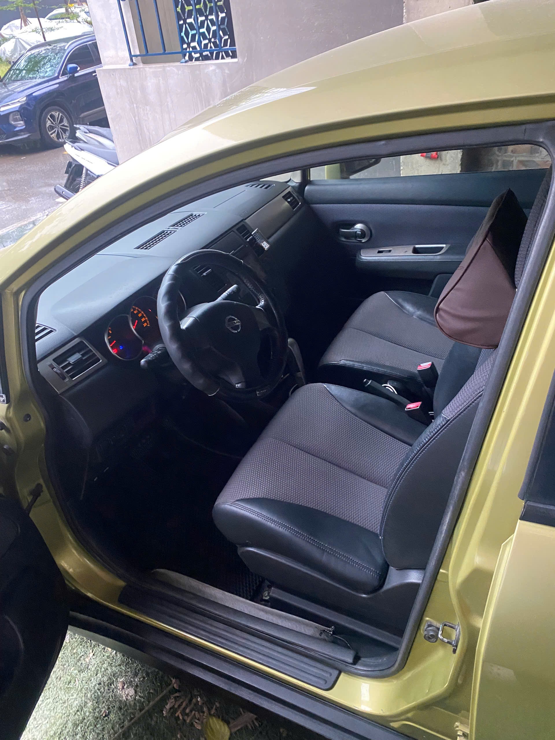 Nissan Tiida 1.6 AT 2008 - Ngoại thất 5