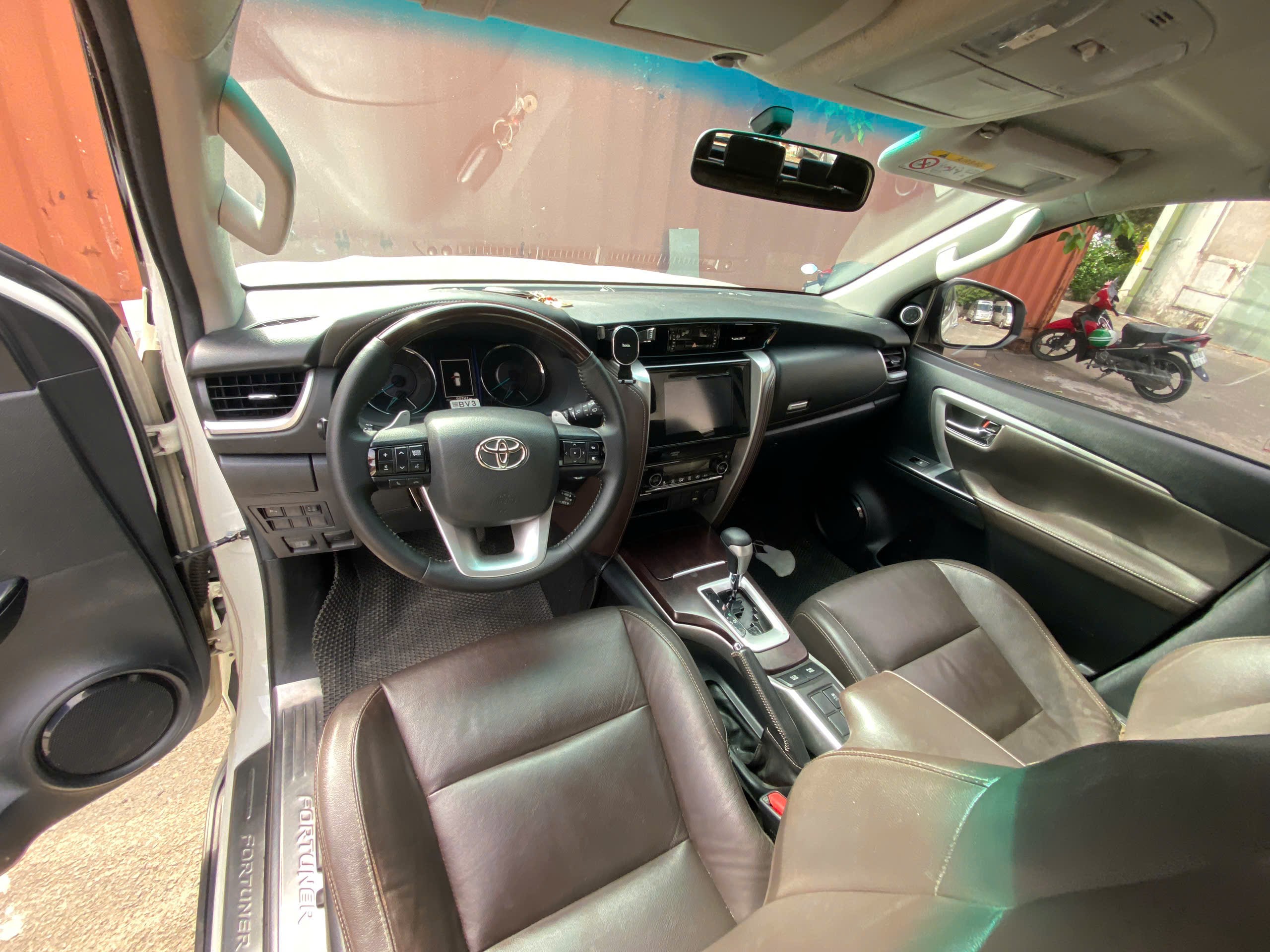 Toyota Fortuner 2.7V 4x2 AT 2019 - Ngoại thất 4