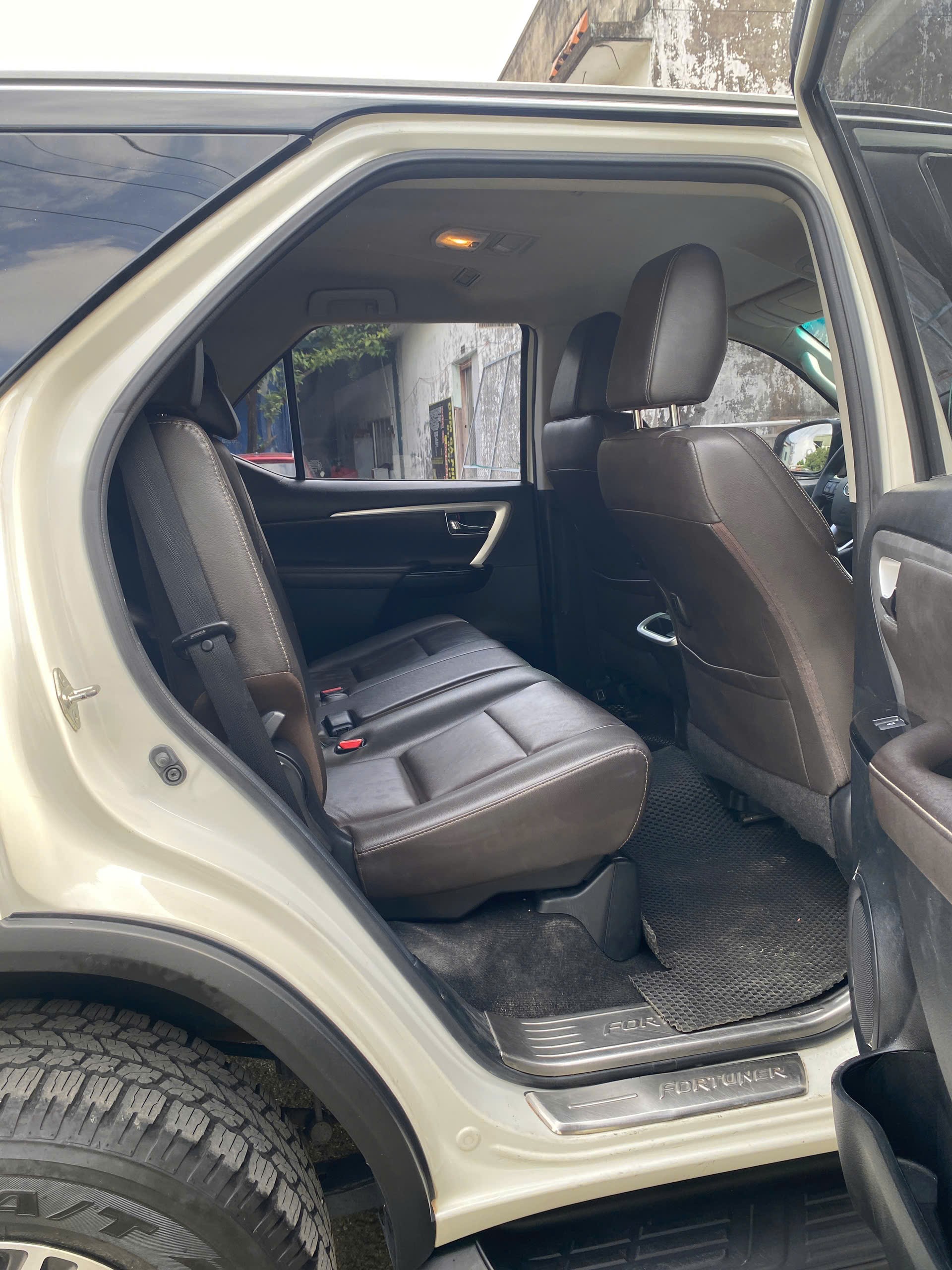 Toyota Fortuner 2.7V 4x2 AT 2019 - Ngoại thất 16