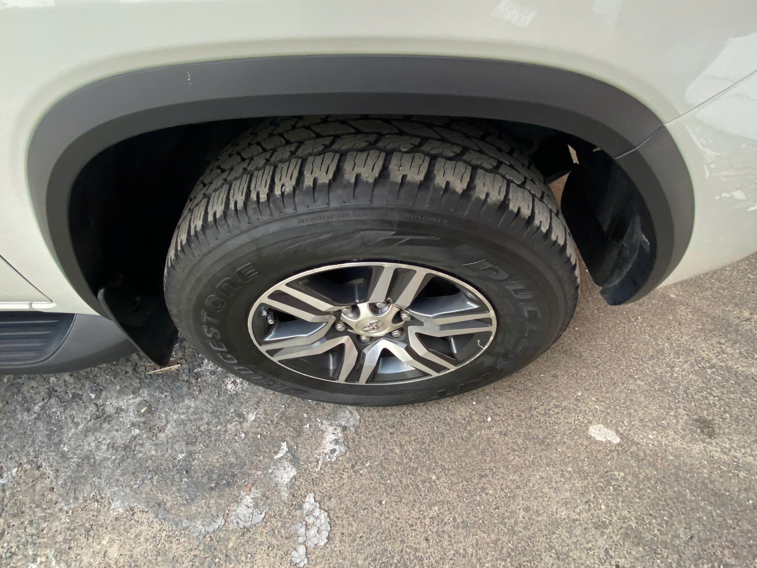 Toyota Fortuner 2.7V 4x2 AT 2019 - Ngoại thất 20