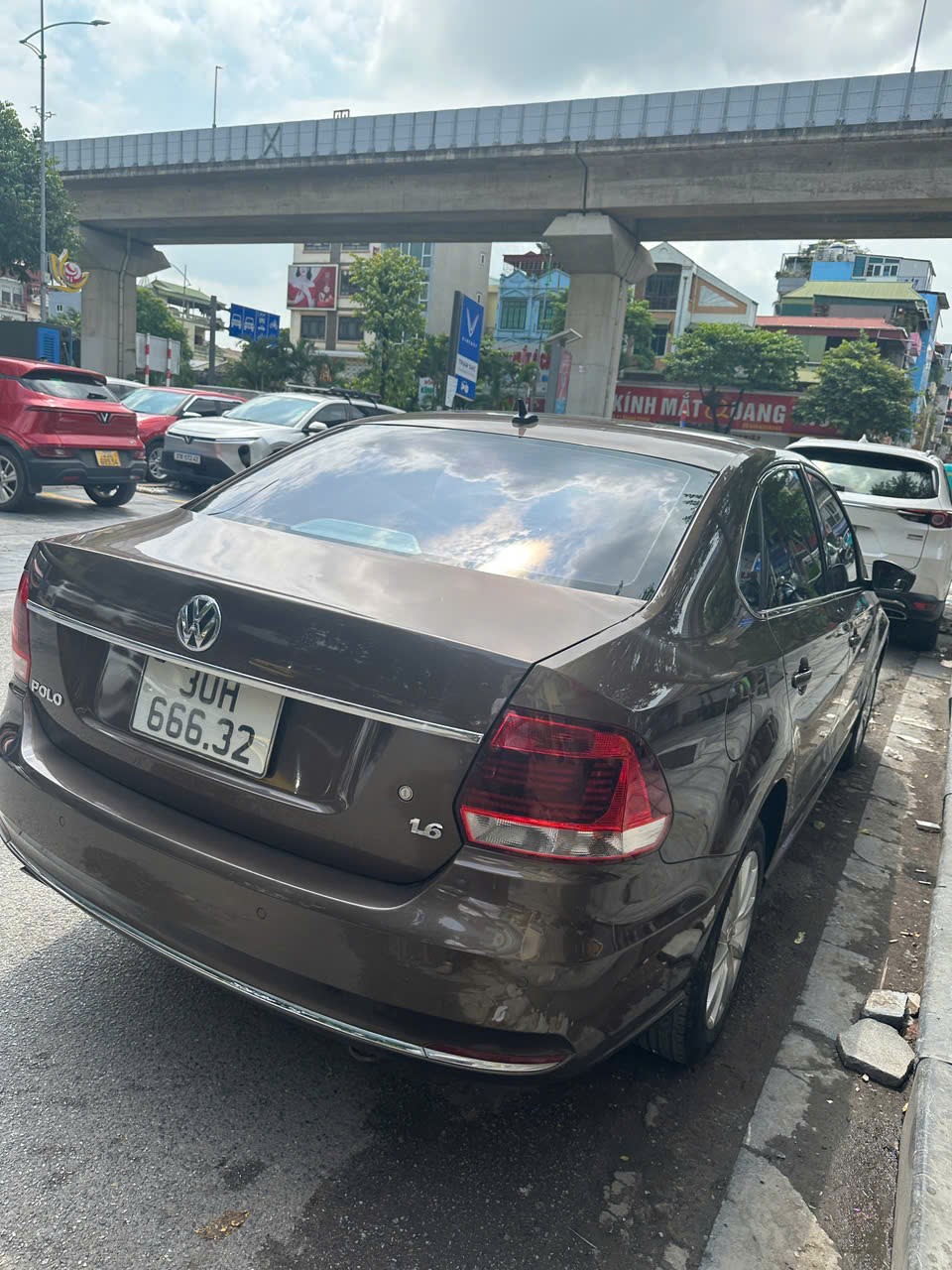 Volkswagen Polo 1.6 AT 2016 - Ngoại thất 15