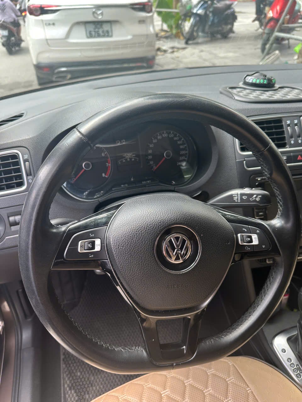 Volkswagen Polo 1.6 AT 2016 - Ngoại thất 10