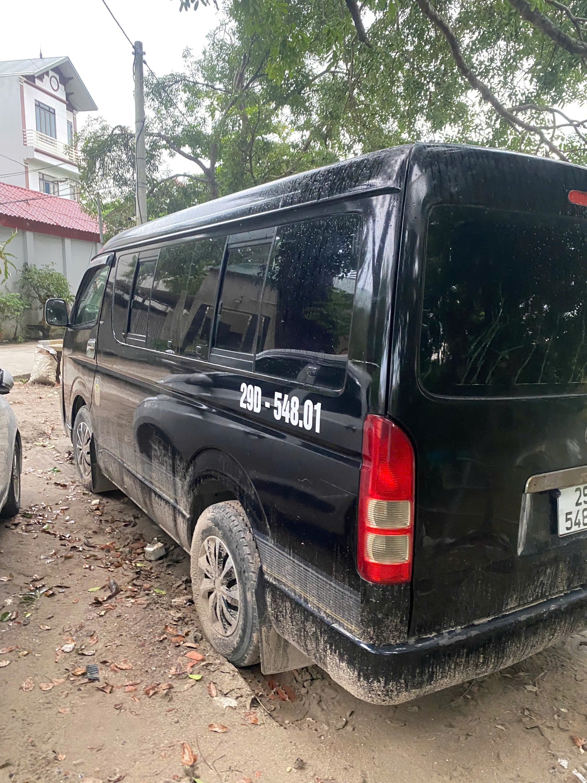 Toyota Hiace NA 2010 - Ngoại thất 4