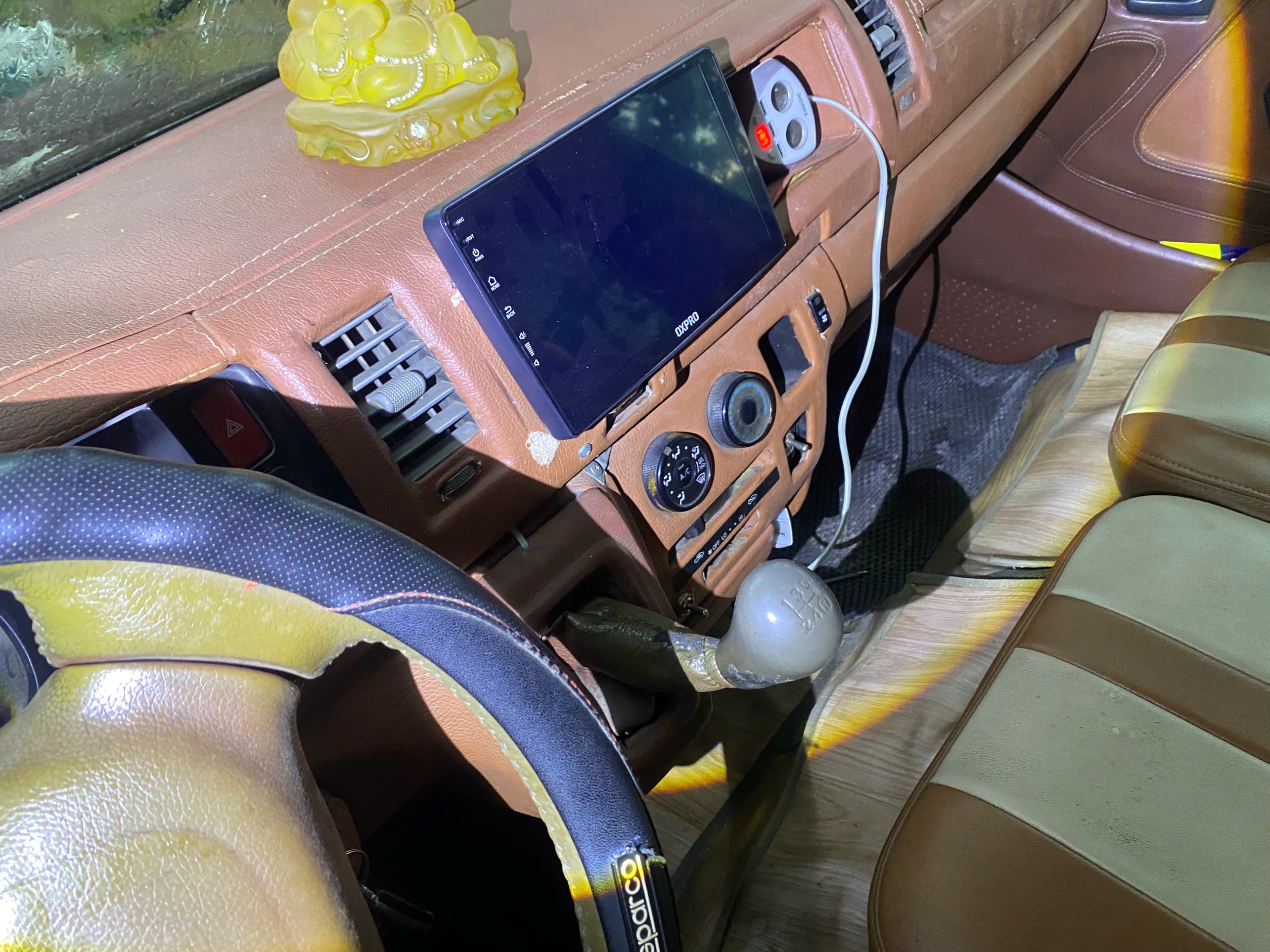 Toyota Hiace NA 2010 - Ngoại thất 7