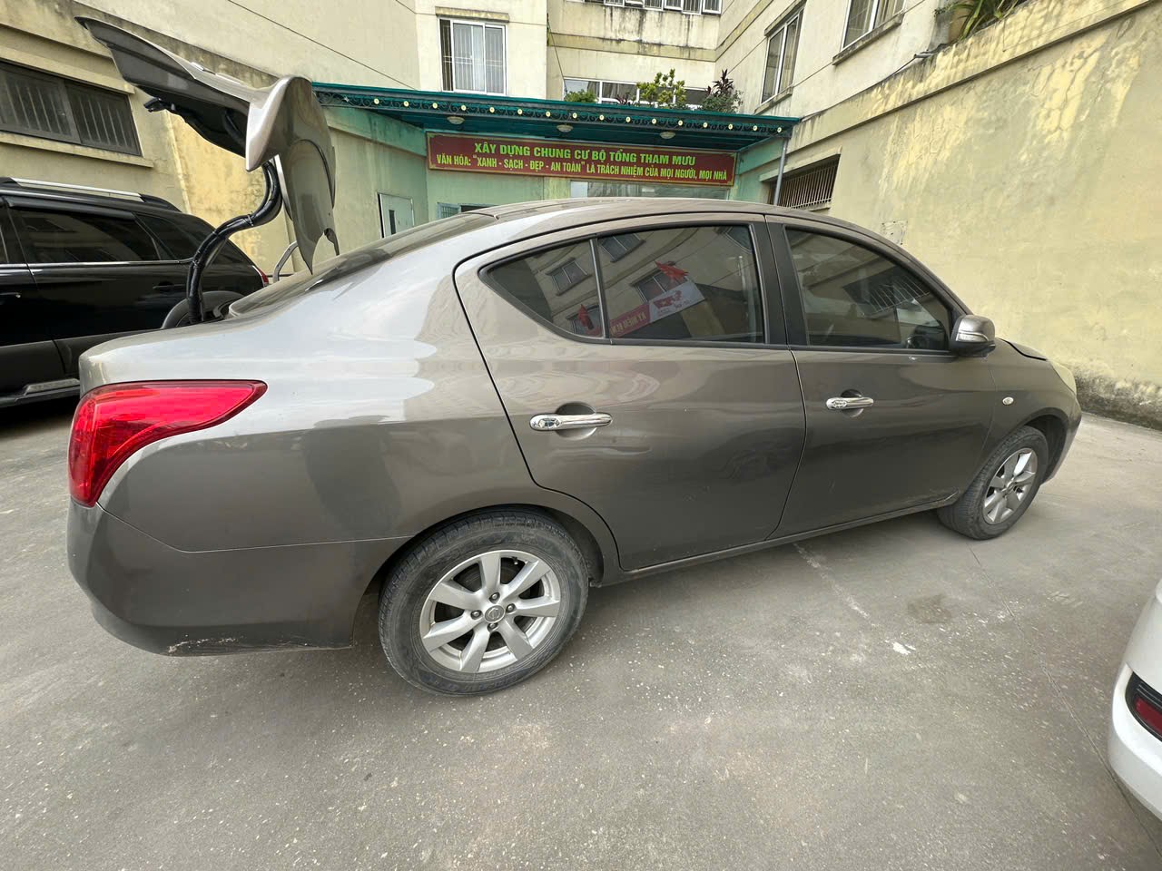 Nisssn sunny 1.5 XV hơn 2014 - Ngoại thất 18