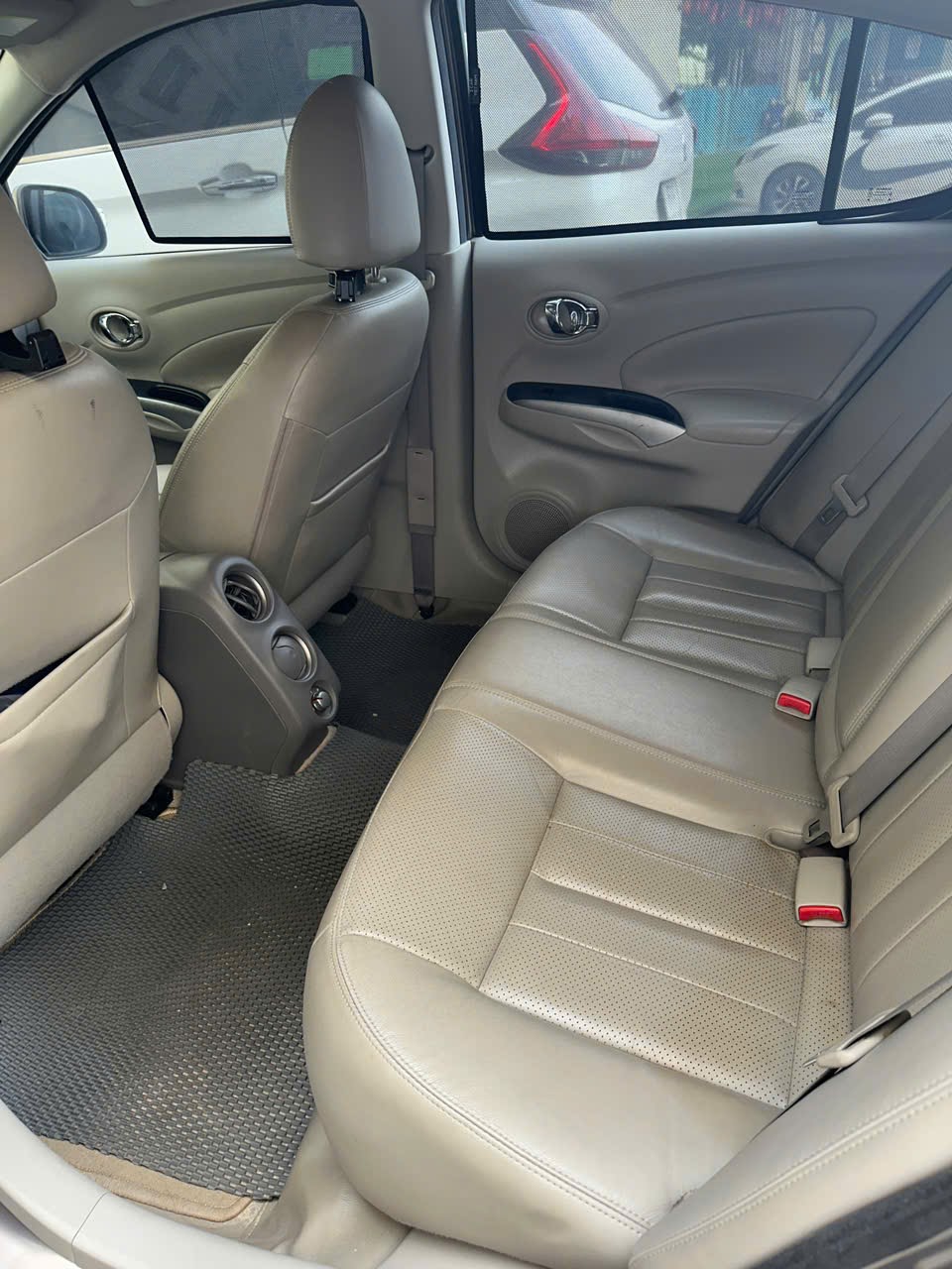 Nisssn sunny 1.5 XV hơn 2014 - Ngoại thất 11