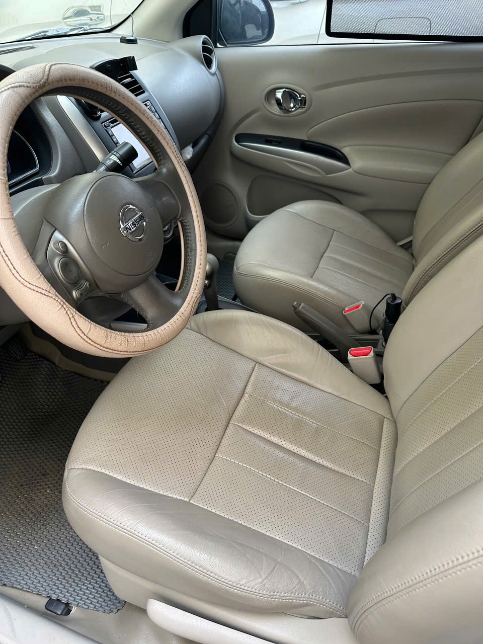 Nisssn sunny 1.5 XV hơn 2014 - Ngoại thất 4