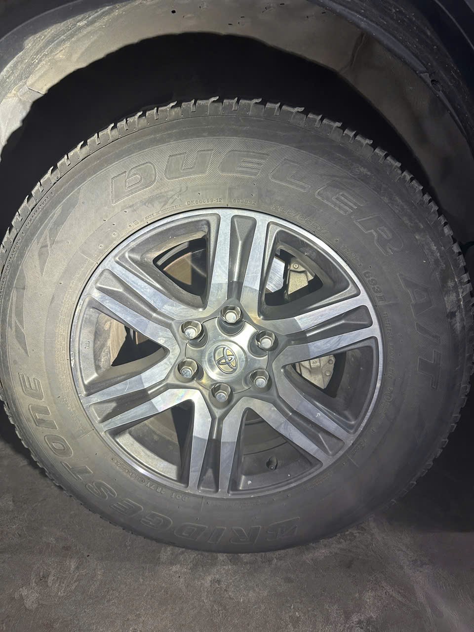 Toyota Fortuner 2.7V 4x2 AT 2020 - Ngoại thất 5