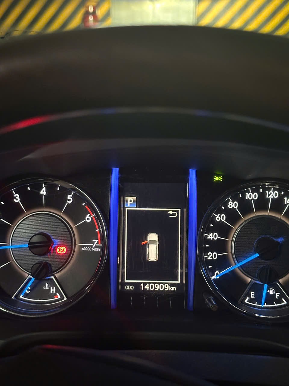 Toyota Fortuner 2.7V 4x2 AT 2020 - Ngoại thất 10